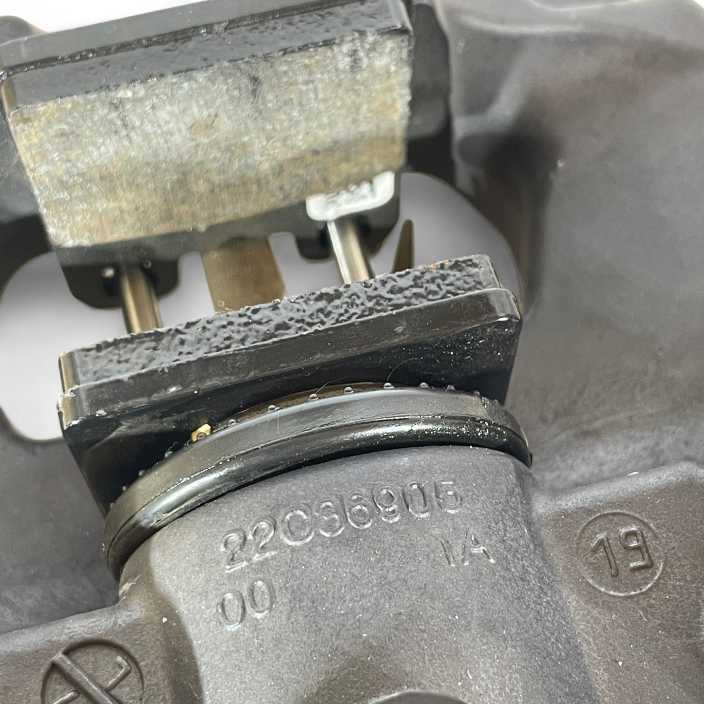 Zacisk Tył Elektryczny (Ręczny) Aston Martin DB11 / Vantage – HY53-2K327-BA