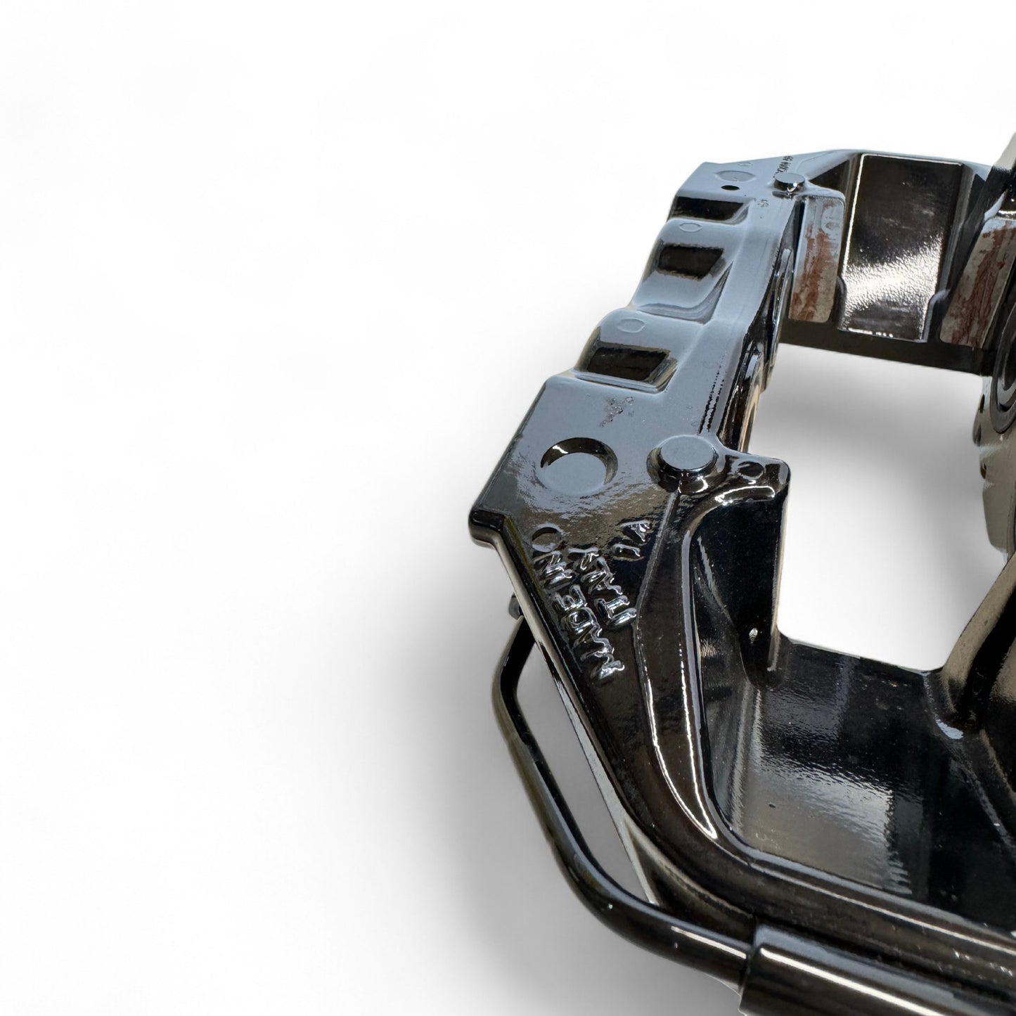 Zacisk Ceramiczny Tył Aston Martin DBS / DB11 / Vantage – 20D47201 00