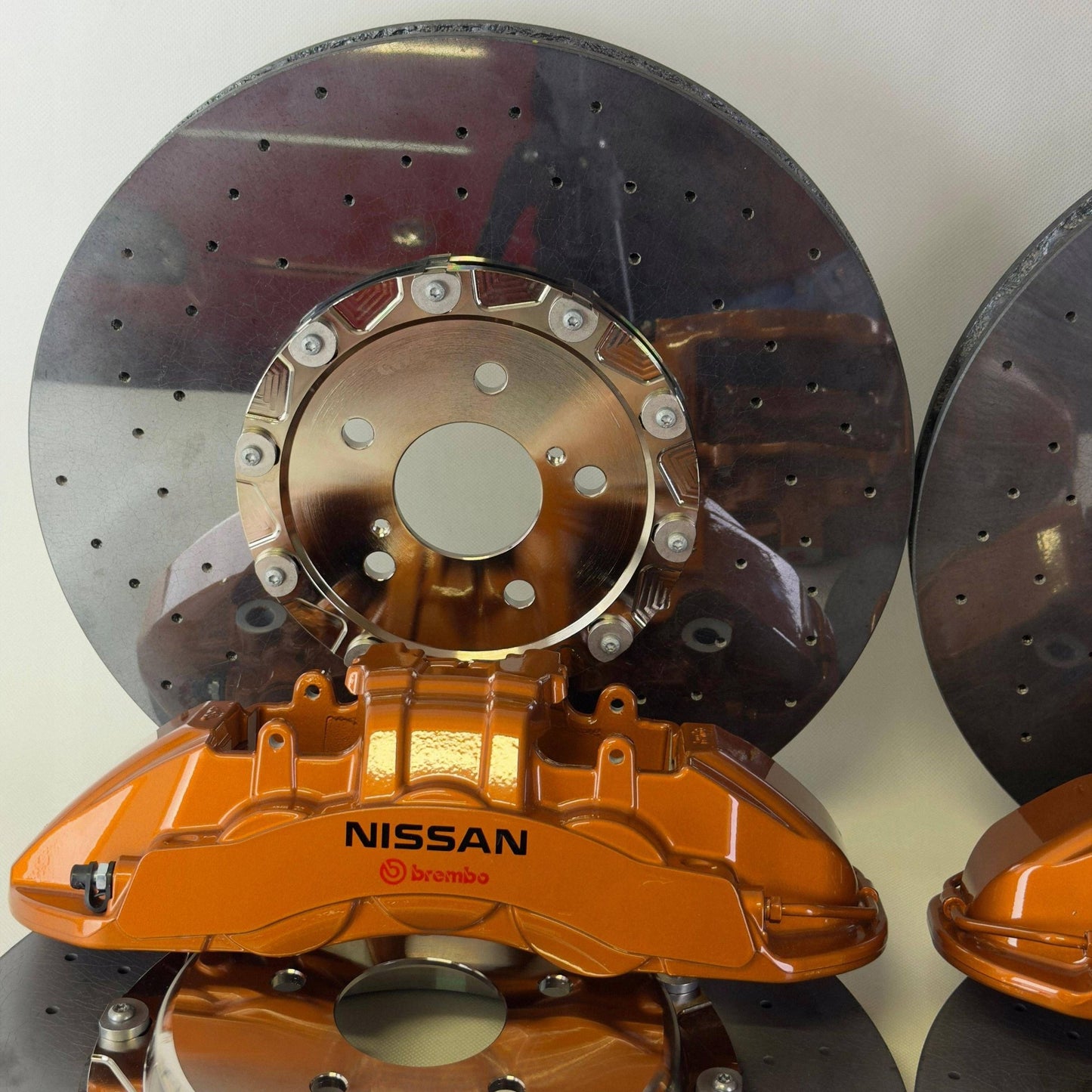 Konwersja Hamulców Ceramicznych Nissan GT-R R35 410 × 38 mm 400 × 30 mm