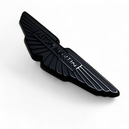 Aston Martin Emblemat Logo Vantage F1 Edition KY63-407A74-BA